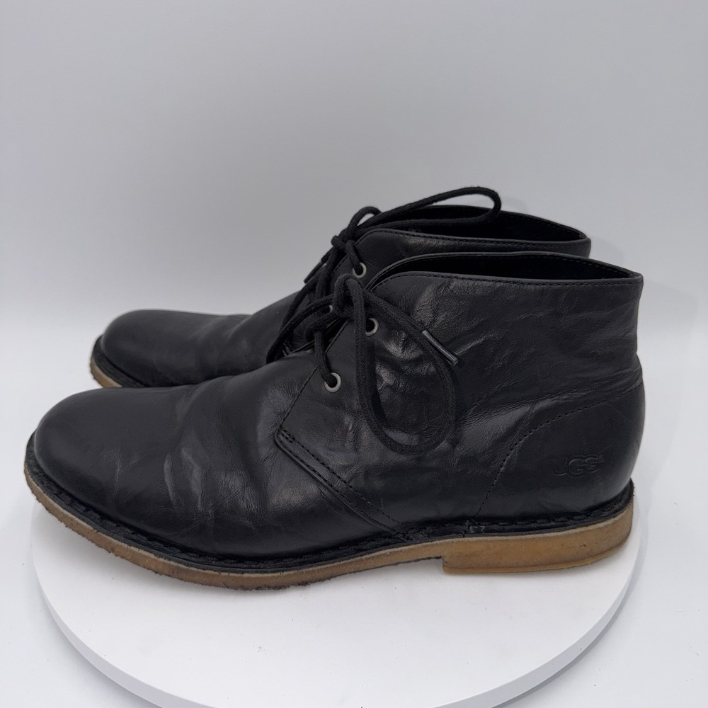 UGG BOOTS MEN'S Leighton Chukka Boots In Black Leather Size 10.5
